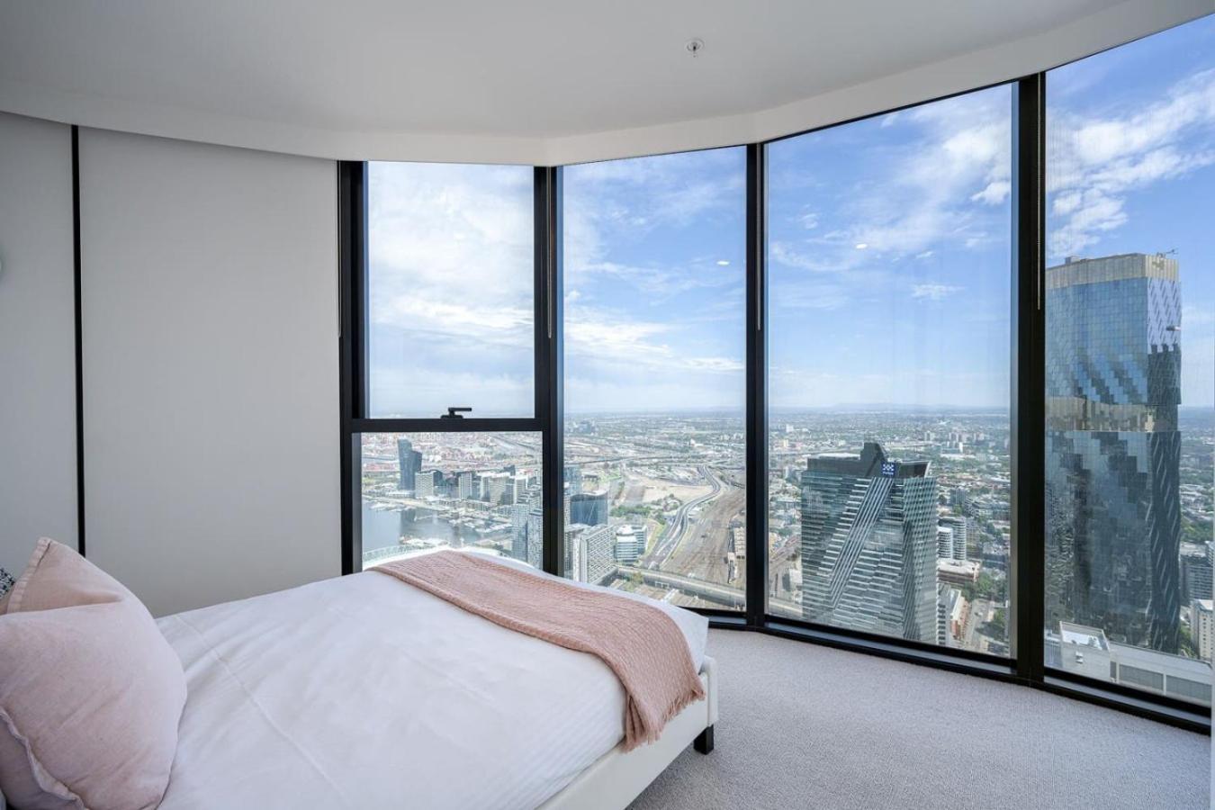 Apartment Luxe 67th Floor 2br With Ocean View, Pool, And Gym