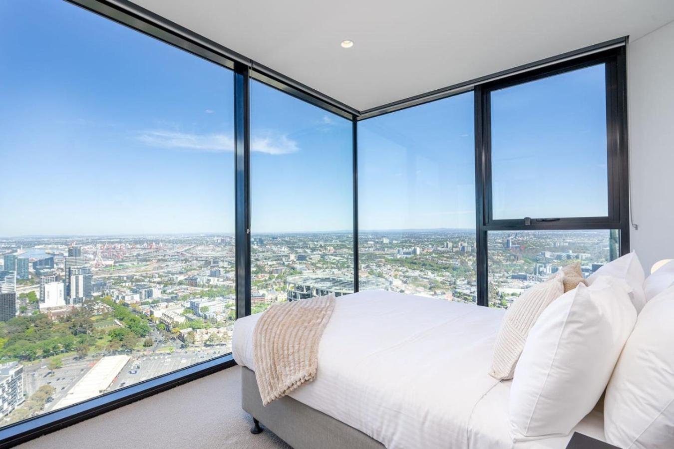Apartment 2br Apartment, Panoramic 180 Degrees Views On 52nd Floor Melbourne