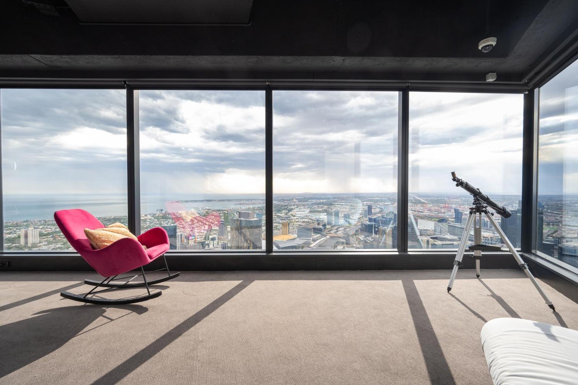 Apartment Luxurious Entire Floor Penthouse At Eureka Tower
