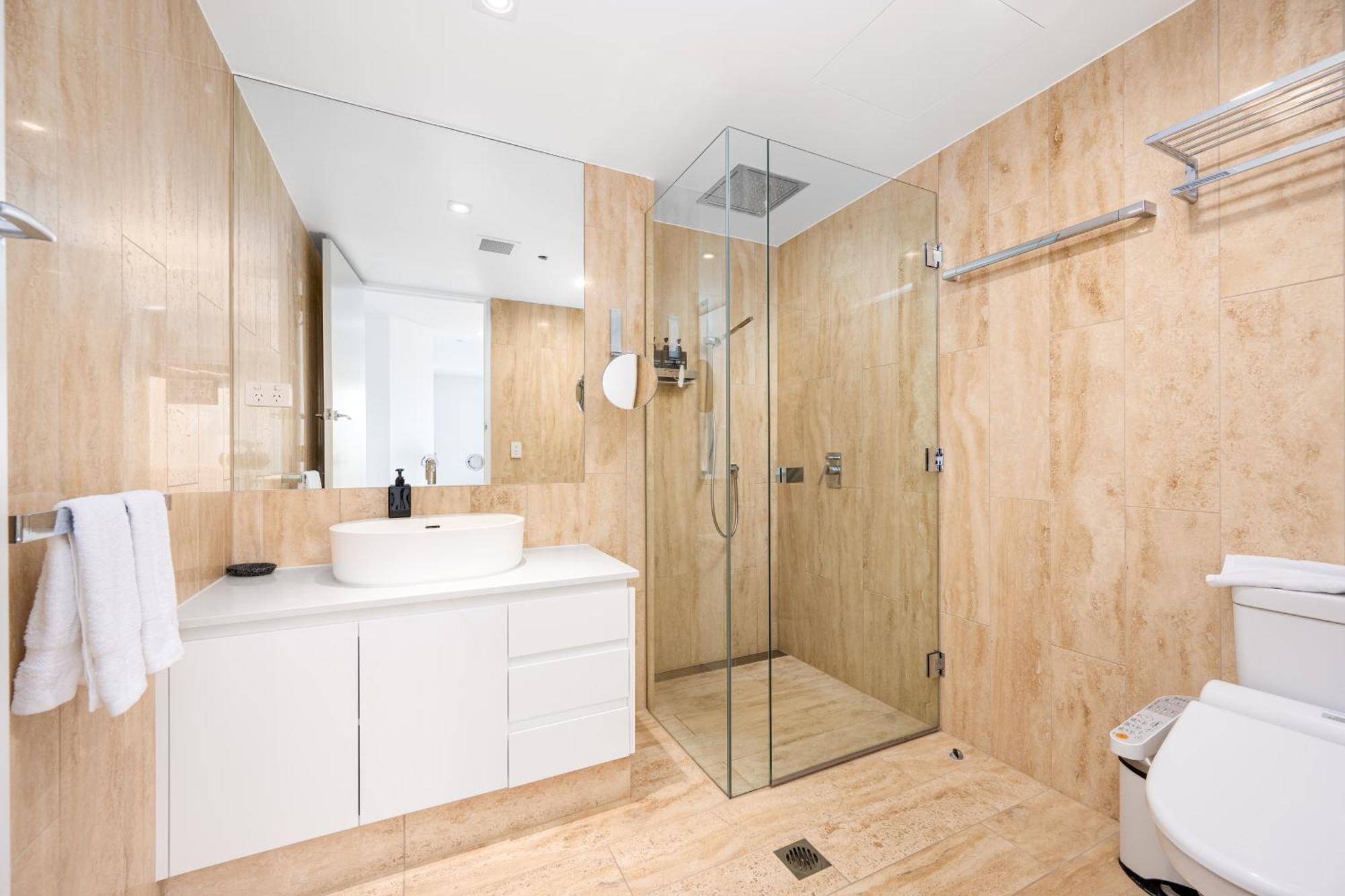 Luxurious Entire Floor Penthouse At Eureka Tower *