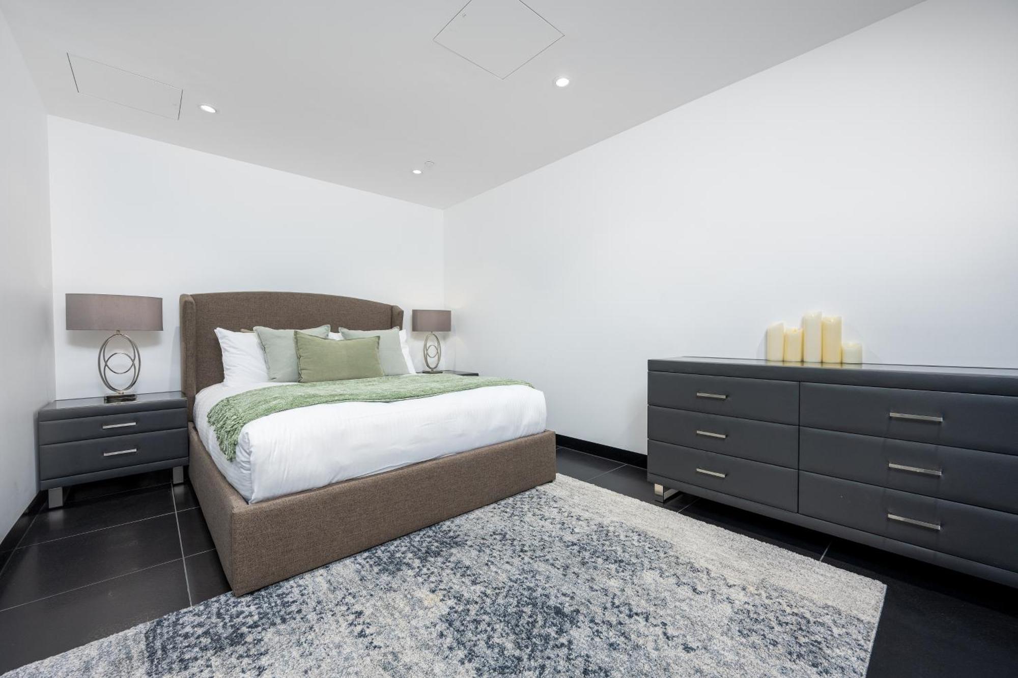 Apartment Luxurious Entire Floor Penthouse At Eureka Tower