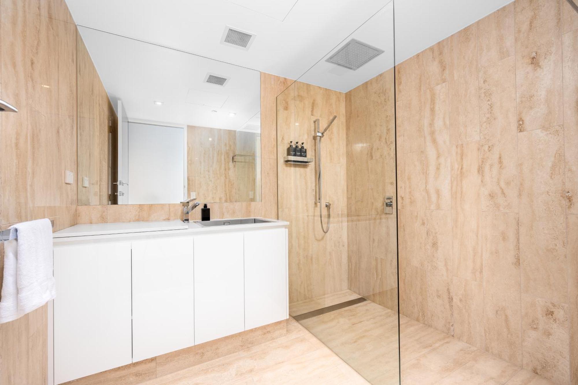 Luxurious Entire Floor Penthouse At Eureka Tower * Melbourne
