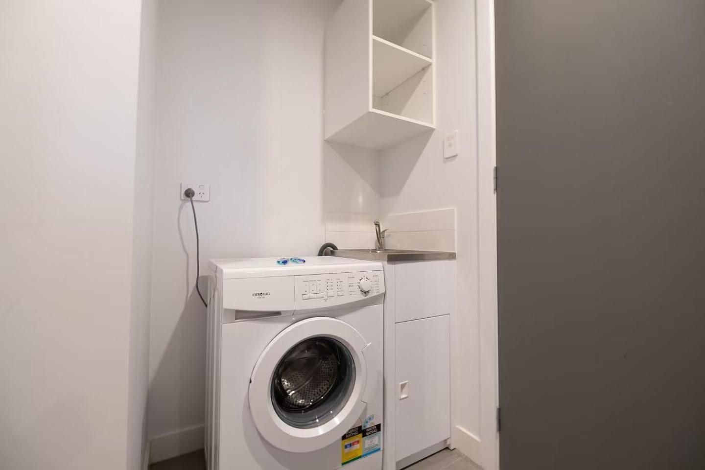 Tranquil 2br2ba In Parkvillepoolgymparking Apartment