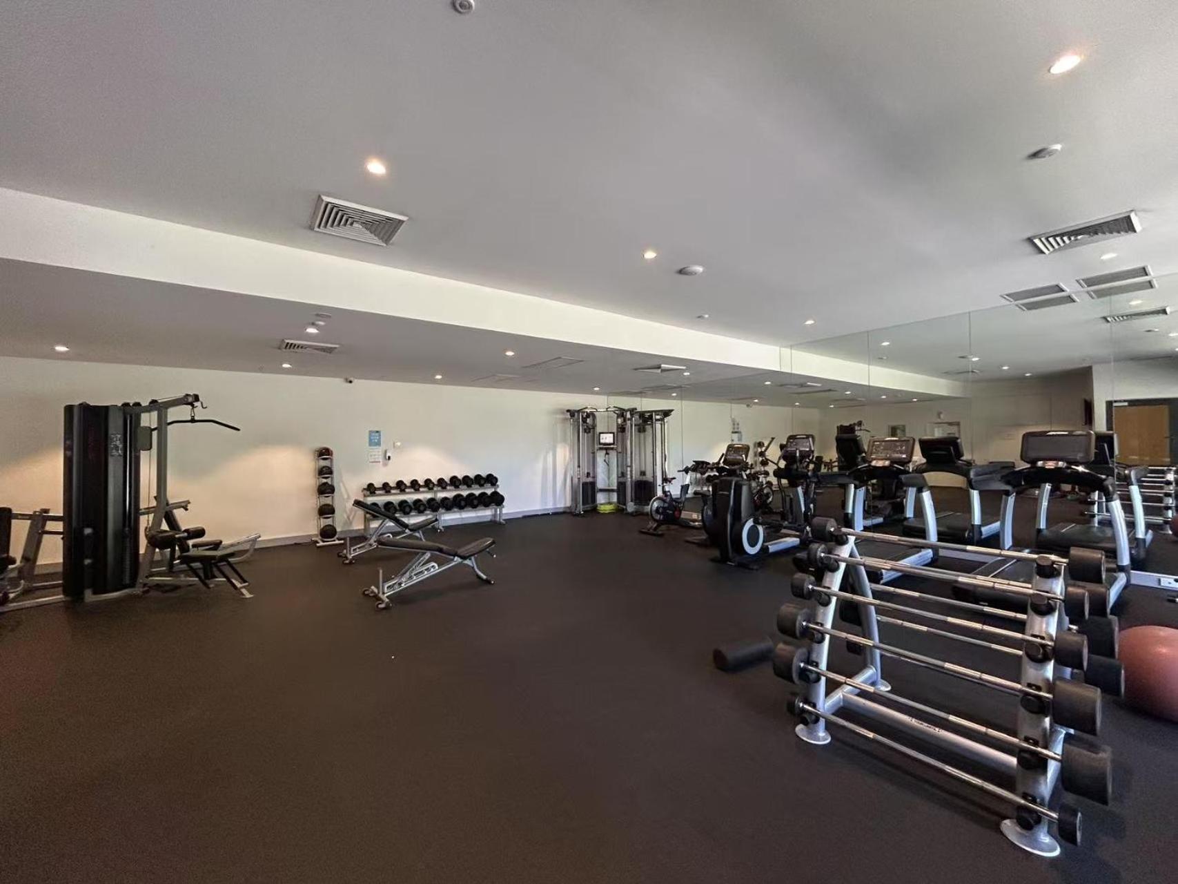Tranquil 2br2ba In Parkvillepoolgymparking