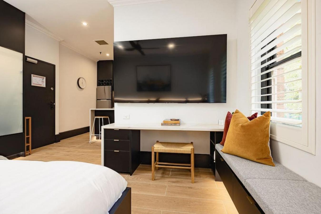 The Copper Bourke, 1 Br Apartment *