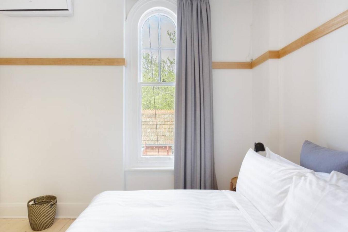 Walk To The From A Stunning Elwood Apartment Melbourne