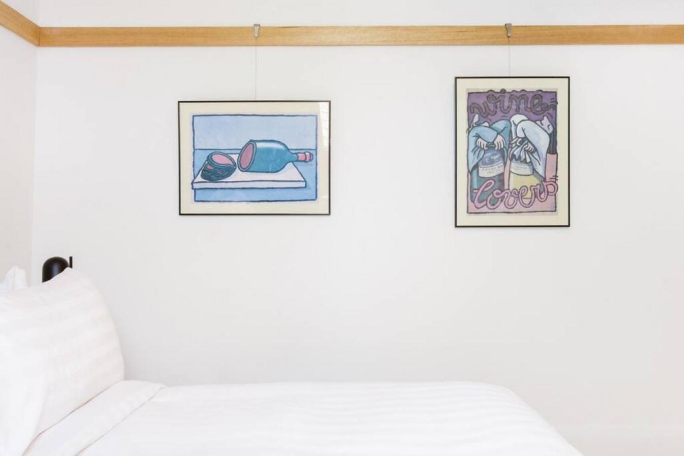 Walk To The From A Stunning Elwood Apartment *