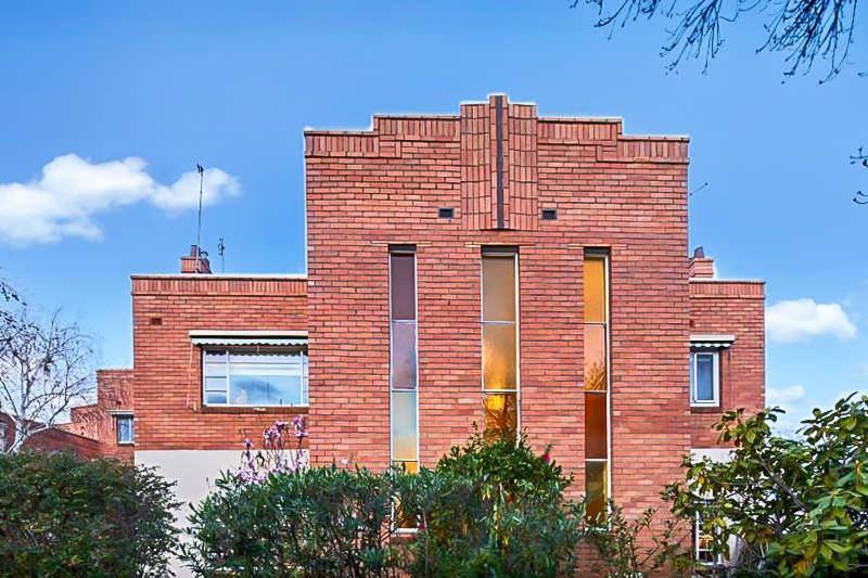 1 Bedroom Art Deco With Study