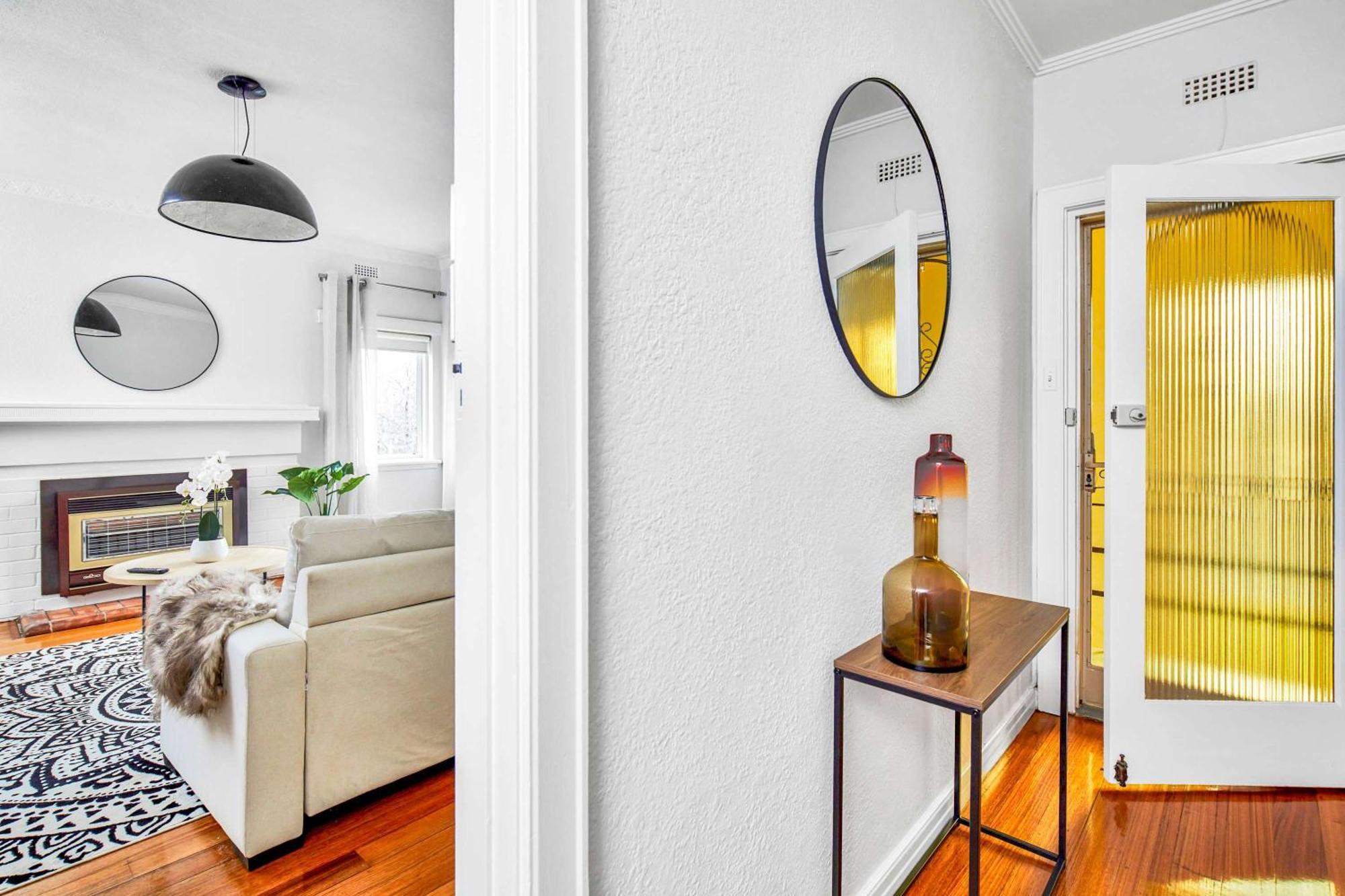 1 Bedroom Art Deco With Study *