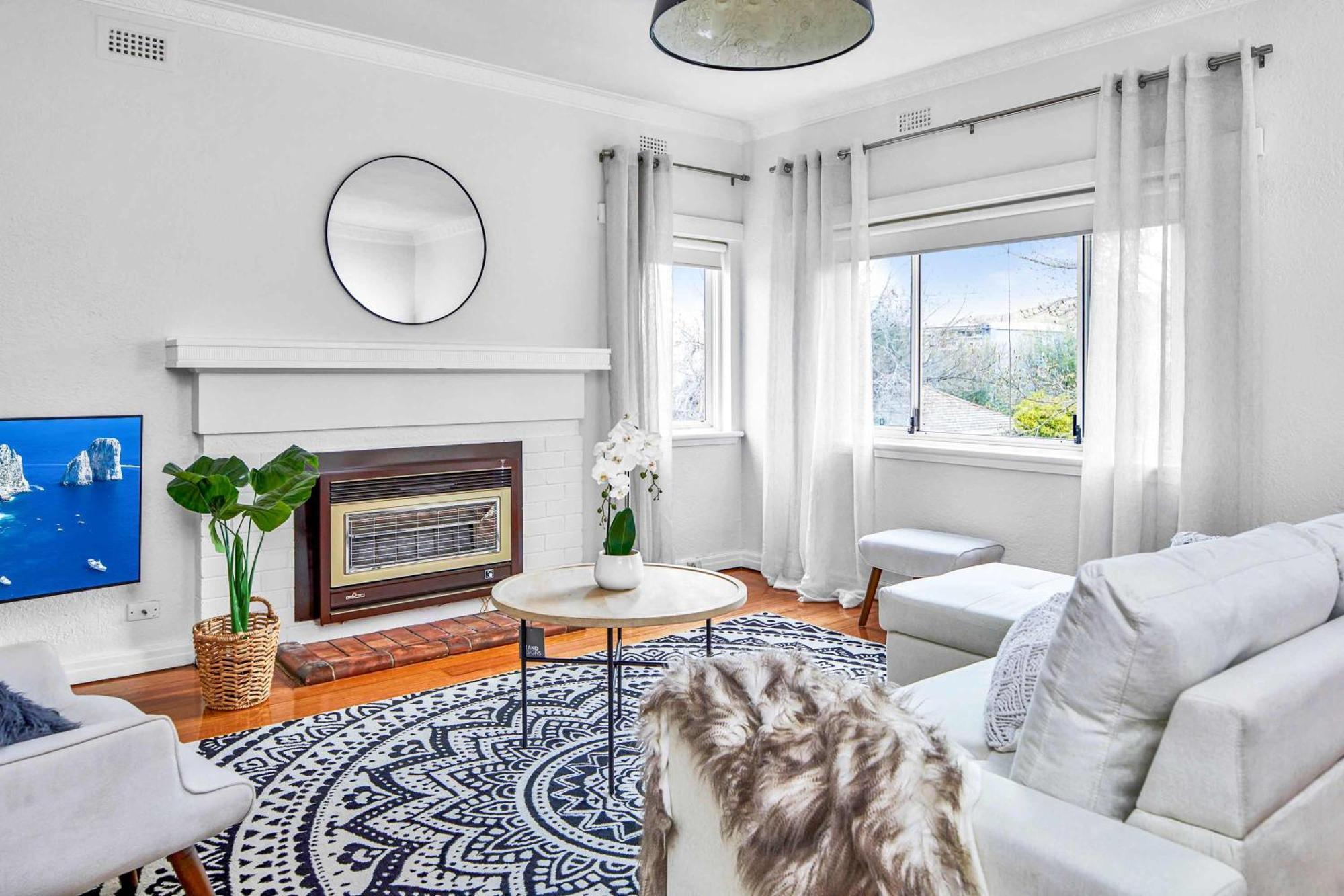 1 Bedroom Art Deco With Study * Melbourne