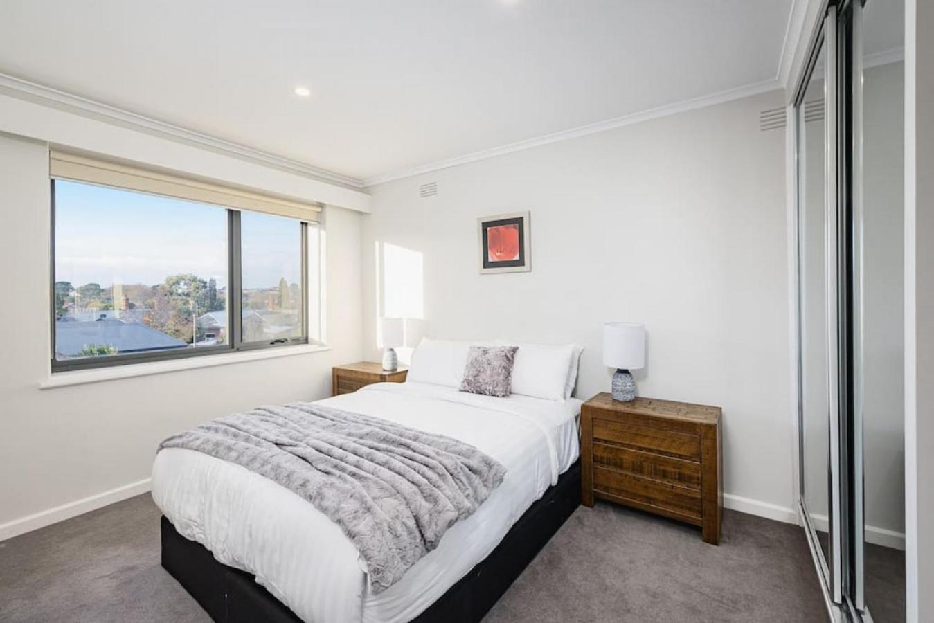 To Everything Spacious 1 Bedroom * Melbourne