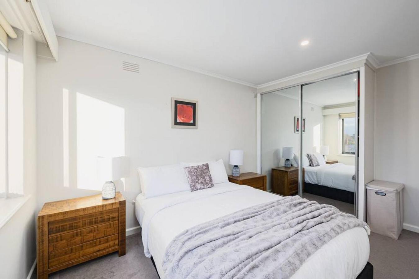 Apartment To Everything Spacious 1 Bedroom Melbourne