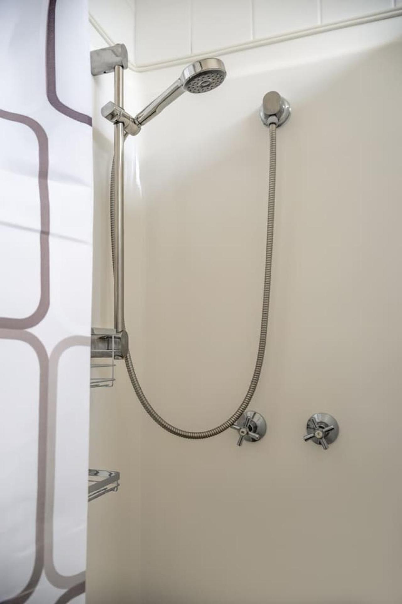 Modern Richmond 1br Spot Apartment Melbourne