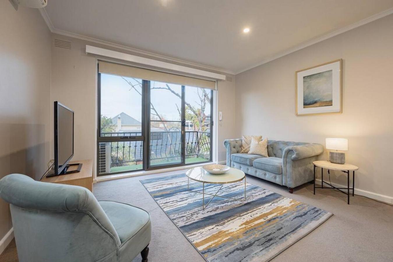 To Everything Spacious 1 Bedroom * Melbourne
