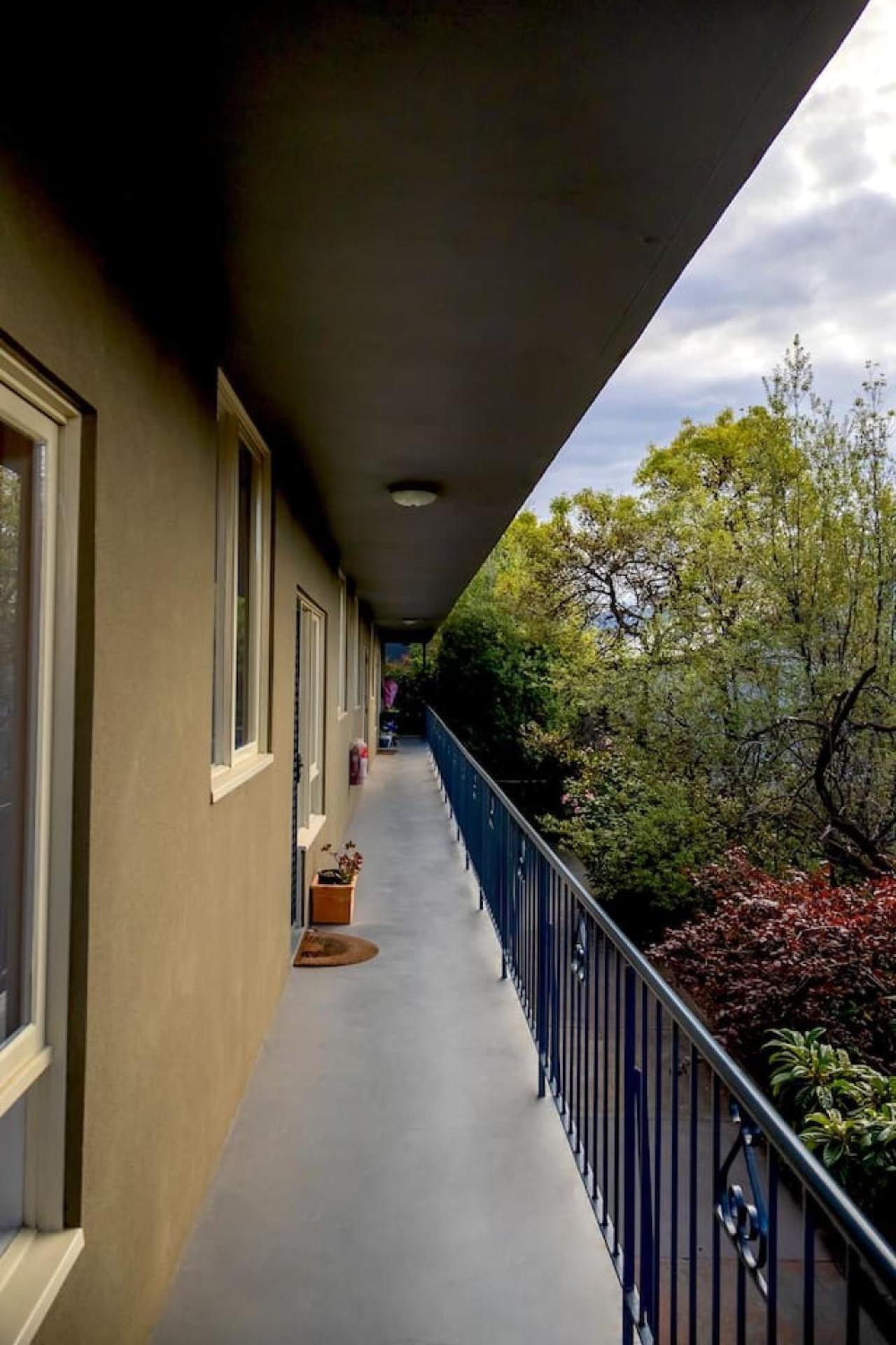 Modern Richmond 1br Spot Apartment