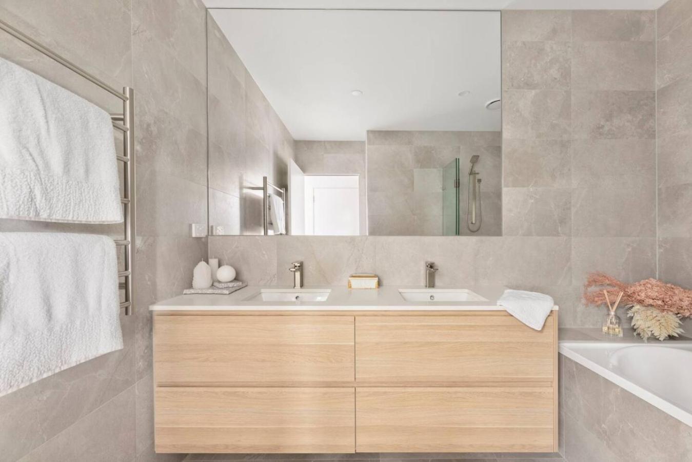 Apartment 3-bed Luxury In Port