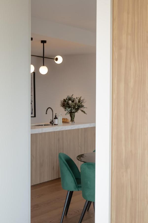Apartment Claremont Style And Comfort South Yarra Melbourne