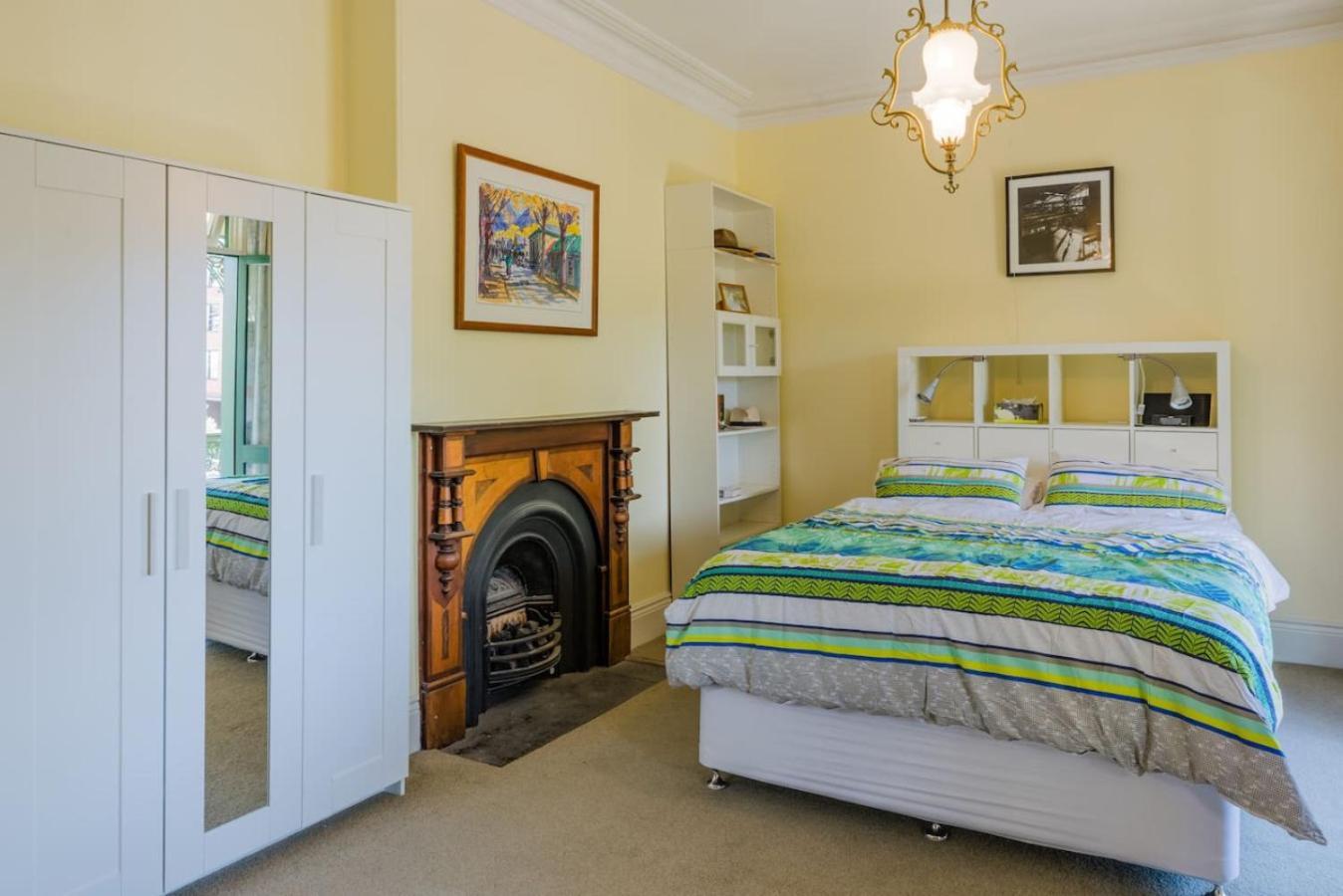 Bright With Garden And Relaxing Bath Holiday home *