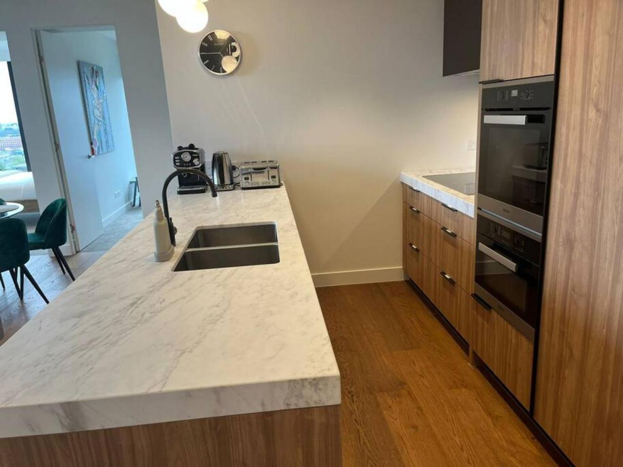 Claremont Style And Comfort South Yarra Melbourne