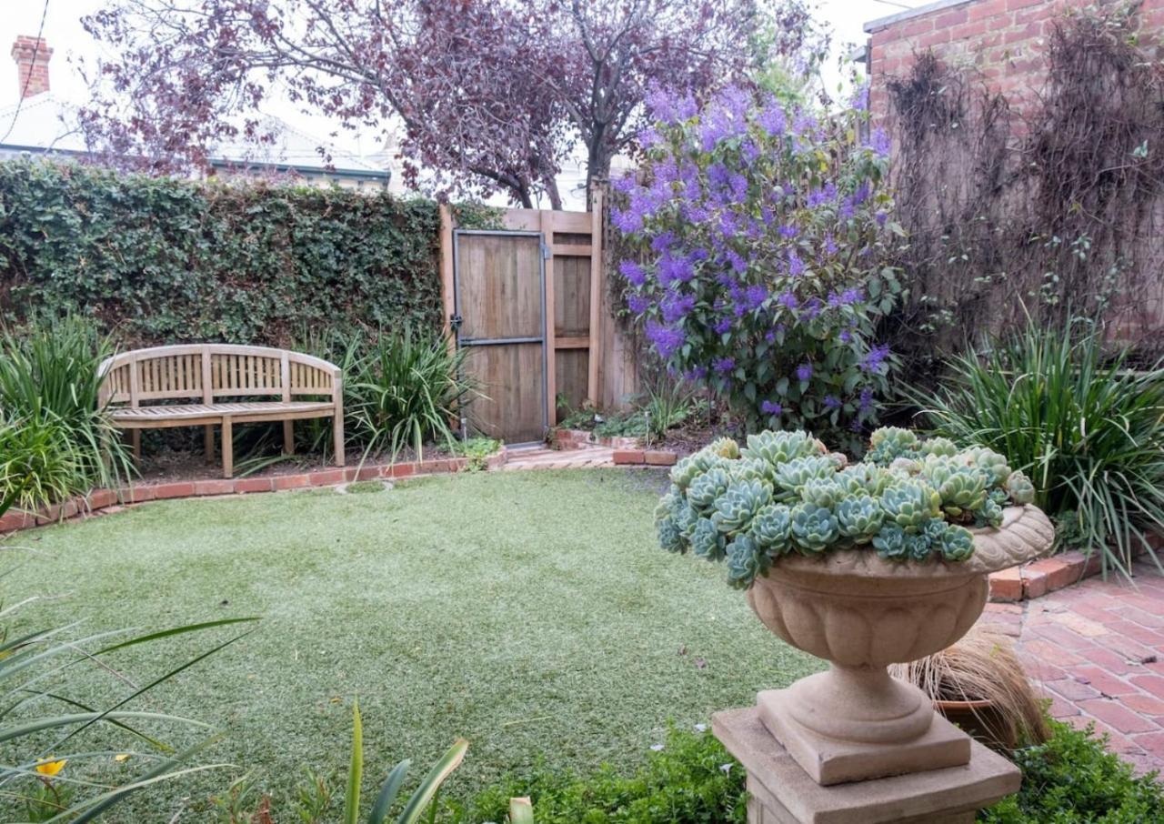 Bright With Garden And Relaxing Bath Holiday home