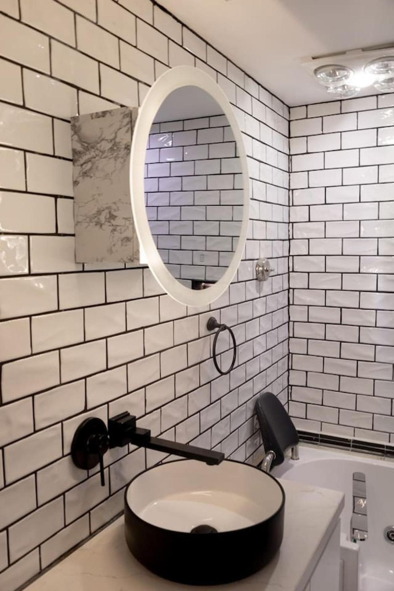 3-bedroom In Vibrant St Kilda Rd
