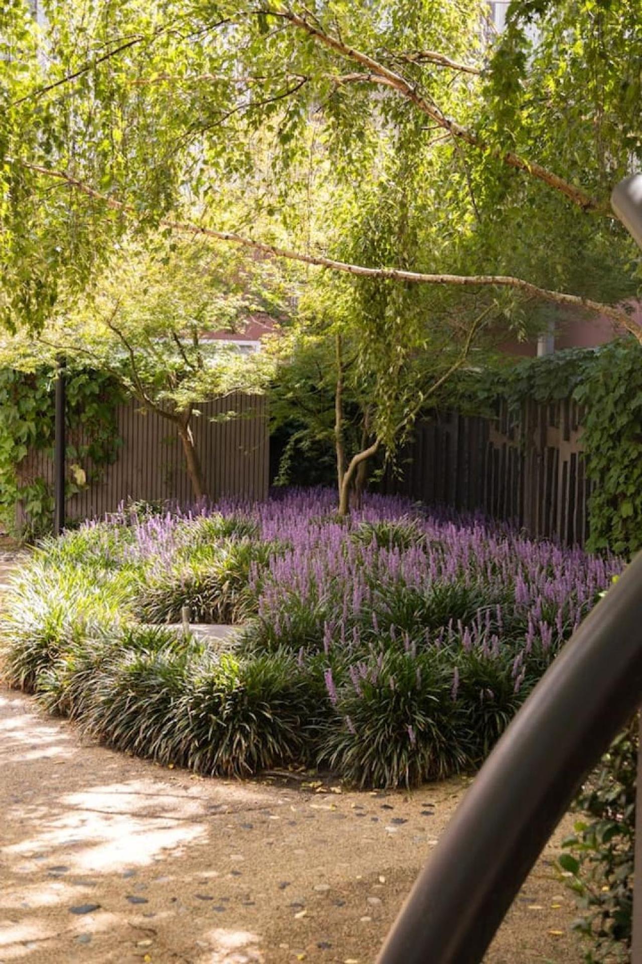 Apartment 3-bedroom In Vibrant St Kilda Rd