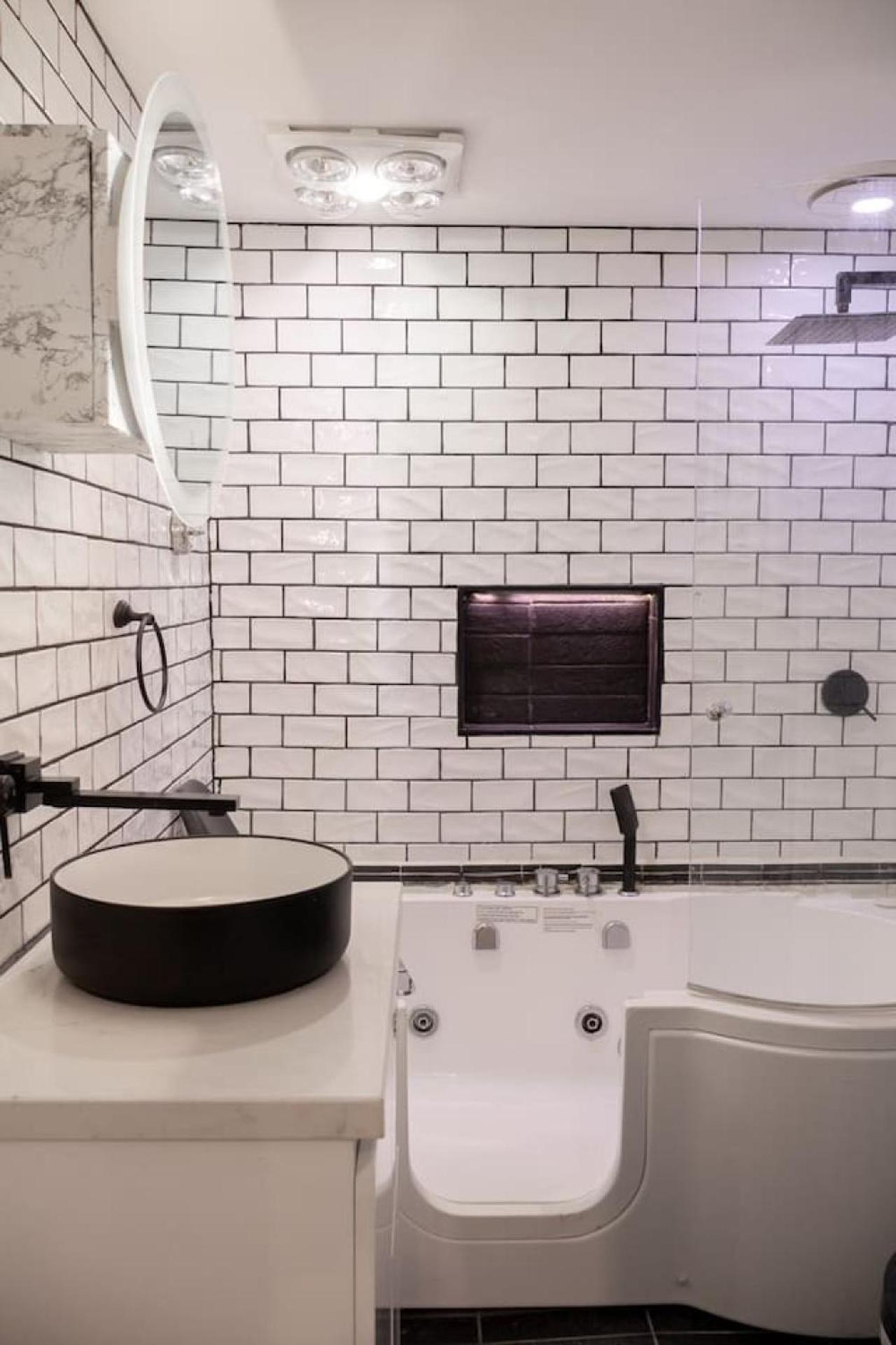 Apartment 3-bedroom In Vibrant St Kilda Rd Melbourne