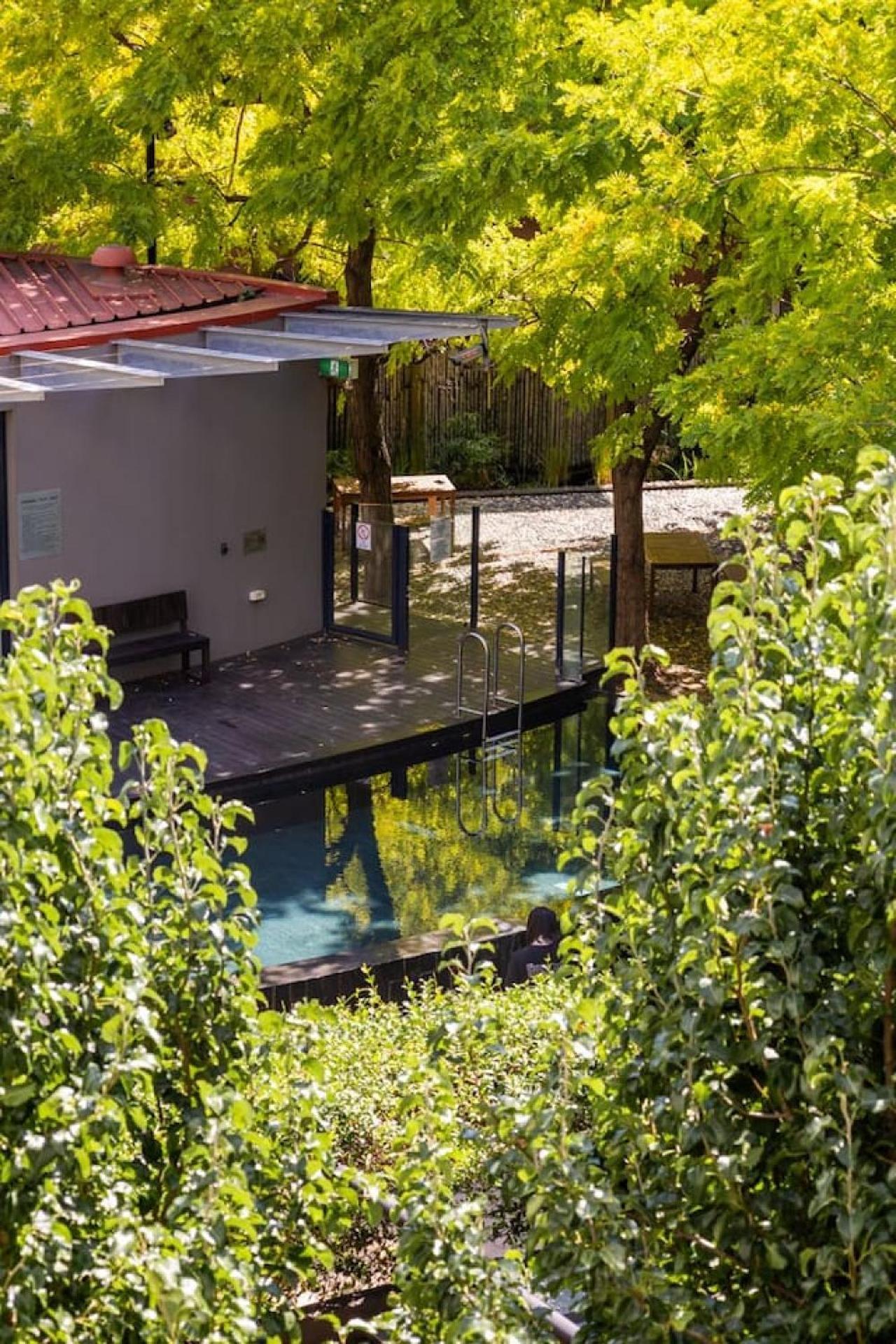 Apartment 3-bedroom In Vibrant St Kilda Rd Melbourne