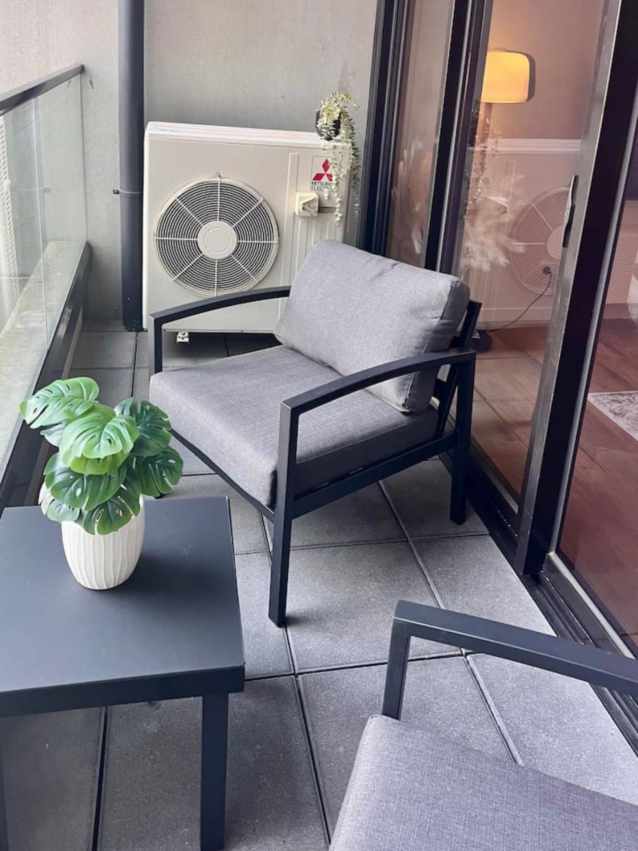 Modern Cozy Vibes In The Centre Of Richmond Melbourne