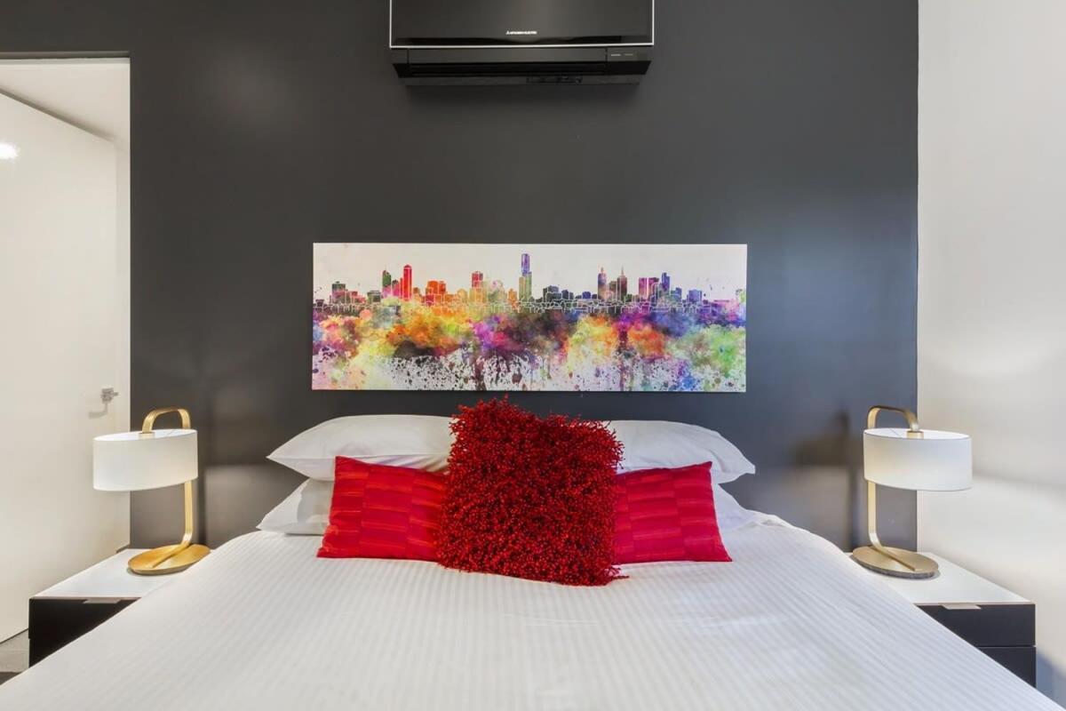 Smart In Elegant Suburb Close To