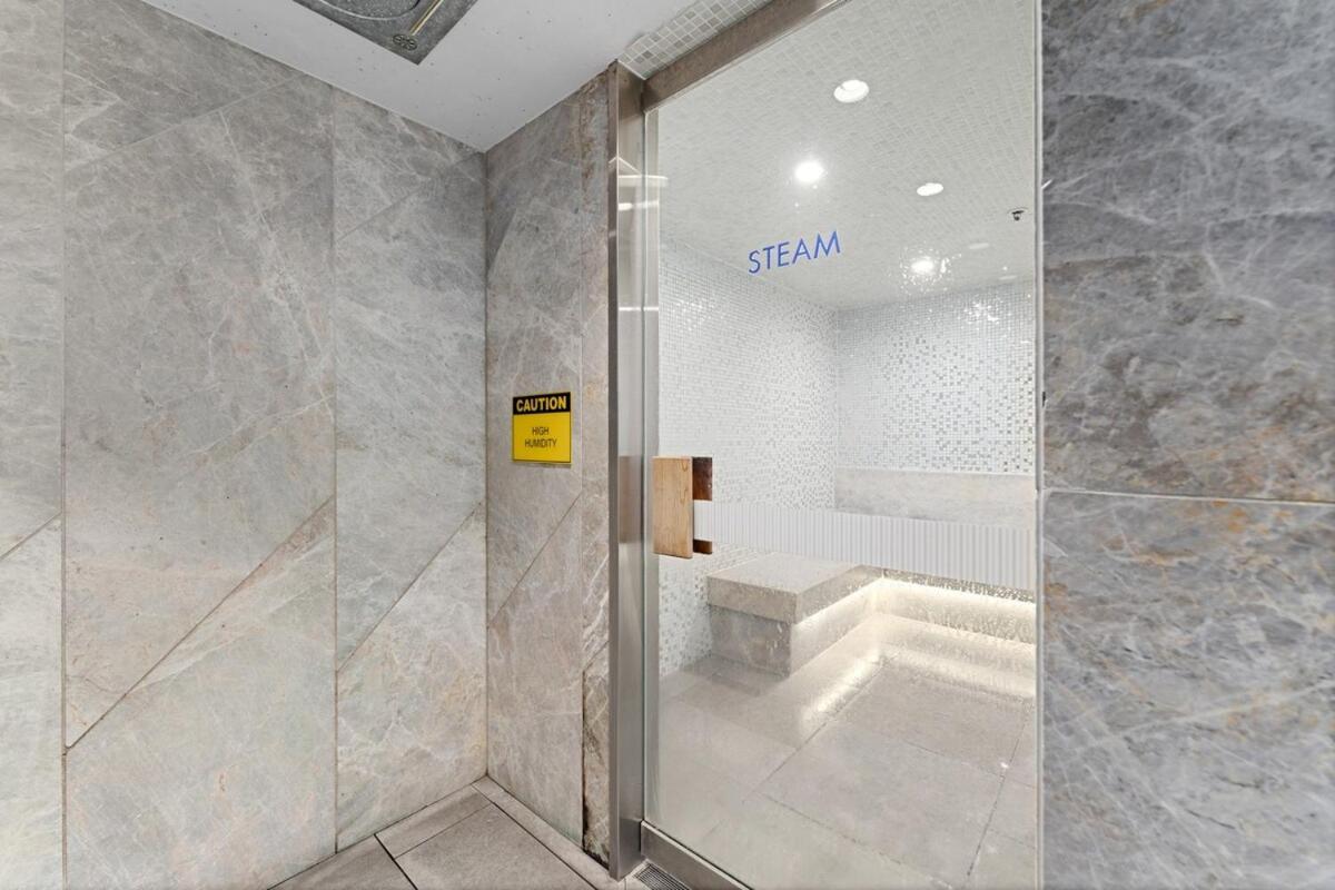 Designer Dream City Living * Melbourne