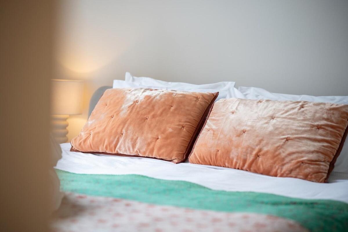 Flinders Lane Hideaway - Light-filled Cbd Retreat Apartment *