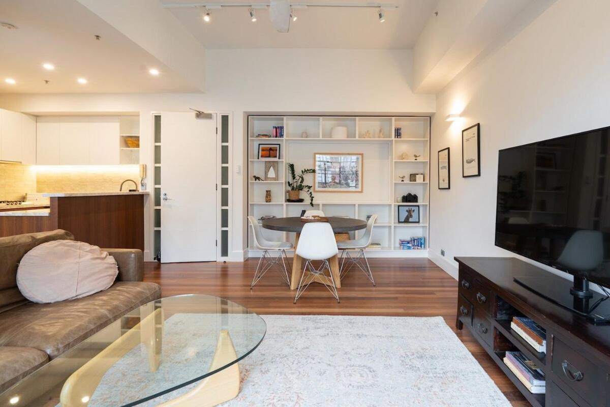 Flinders Lane Hideaway - Light-filled Cbd Retreat Apartment