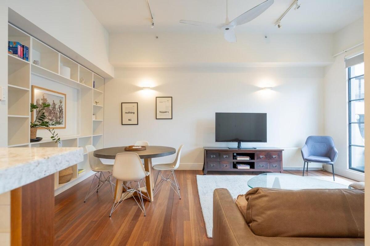 Flinders Lane Hideaway - Light-filled Cbd Retreat Apartment Melbourne