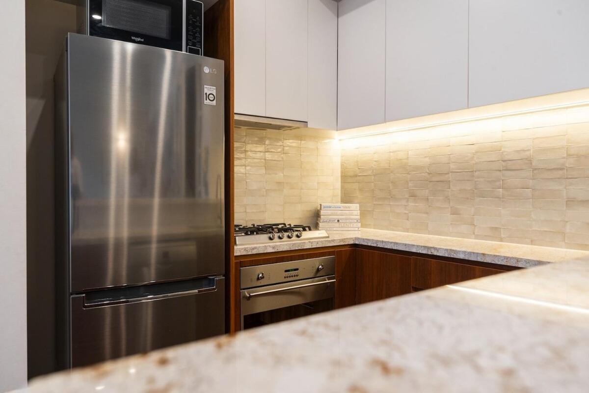Flinders Lane Hideaway - Light-filled Cbd Retreat *
