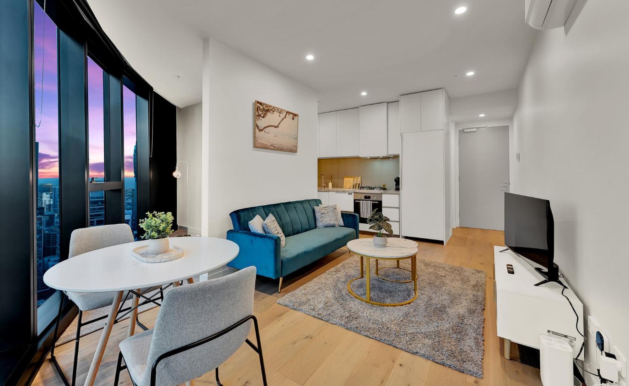 49th Floor Escape With Stunning Views Melbourne