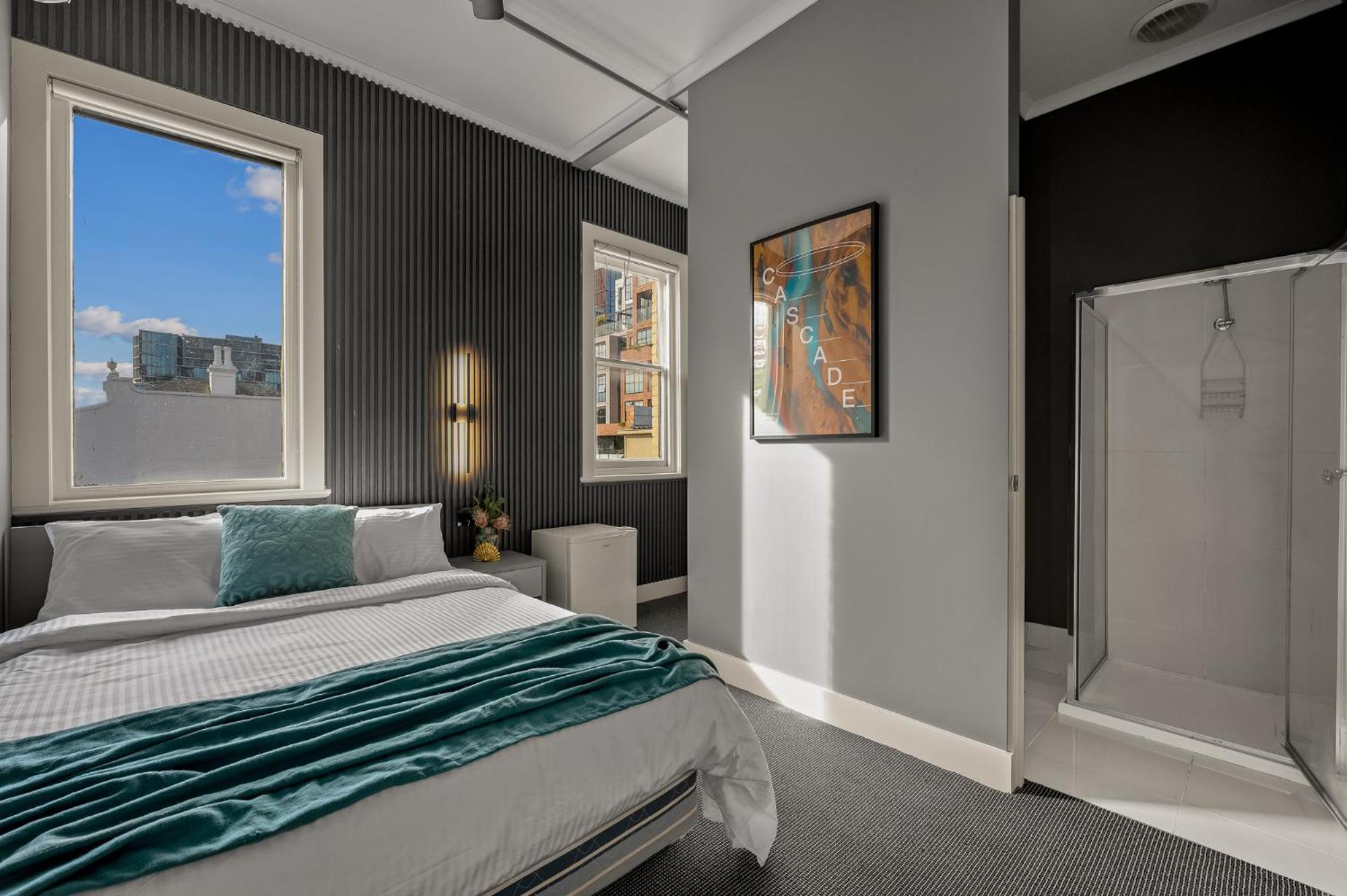 Continuum Hotel 3*