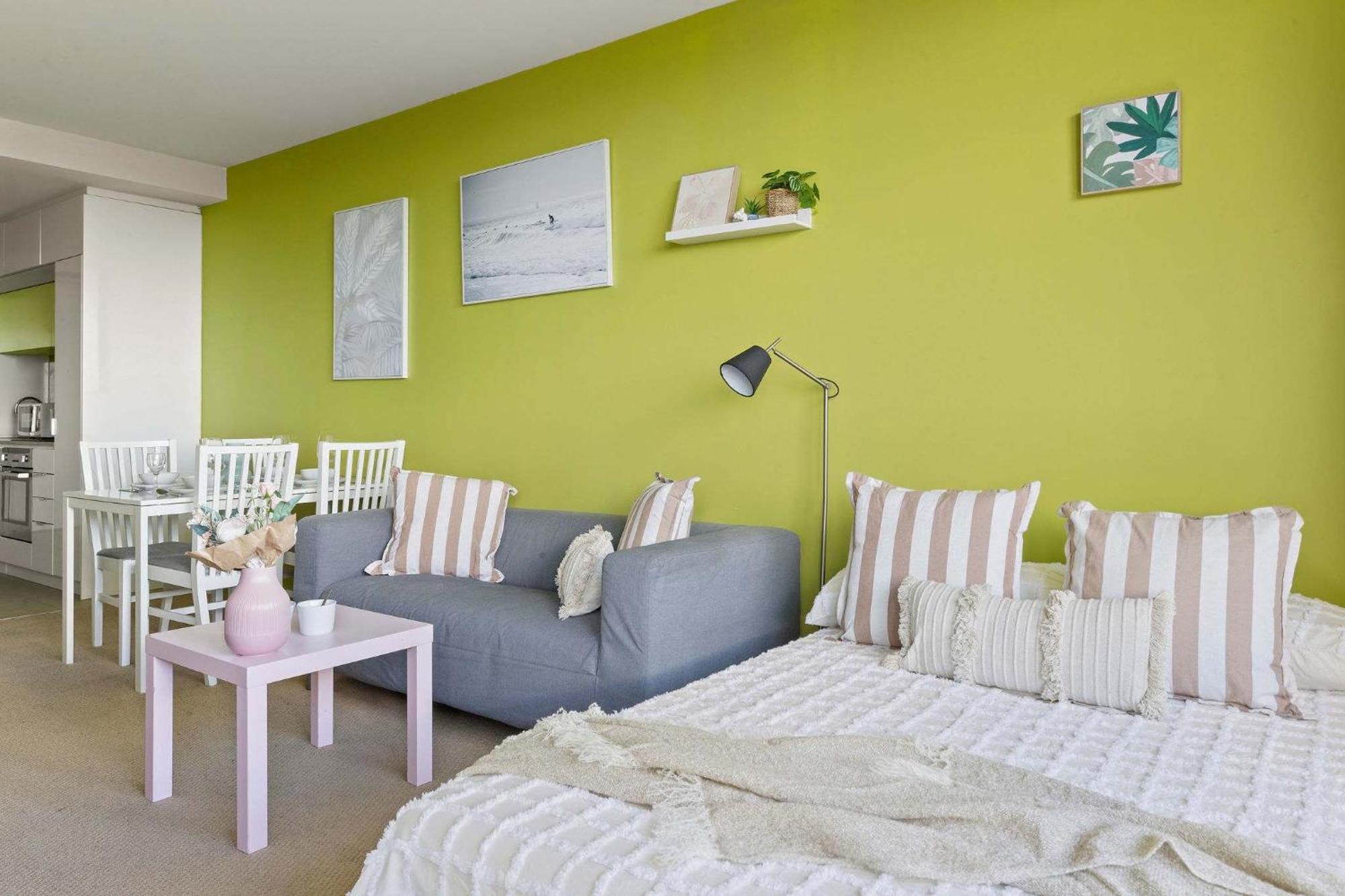 Chic 2br Near To Views *