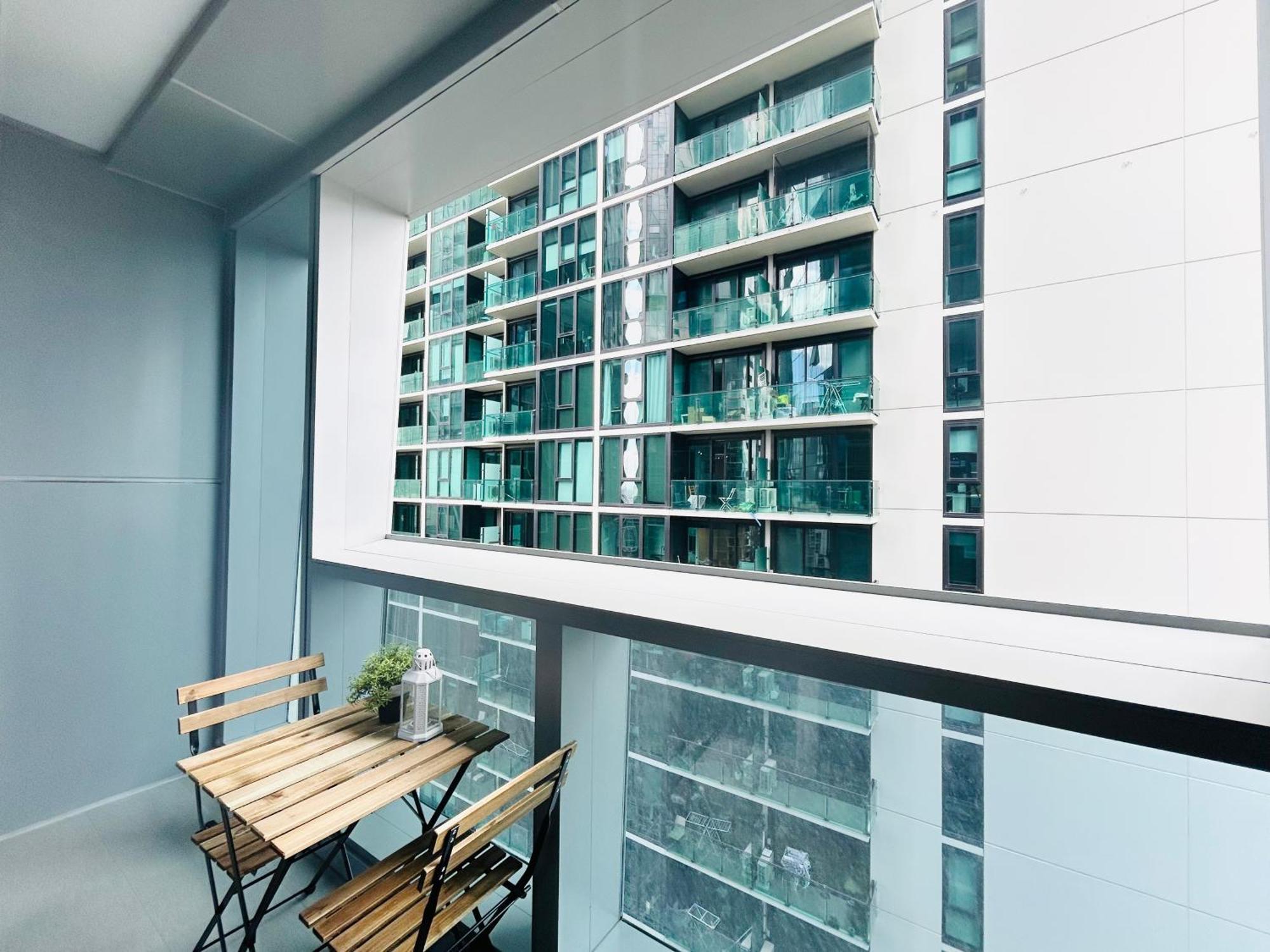 The Escape In Southern Cross Station Apartment