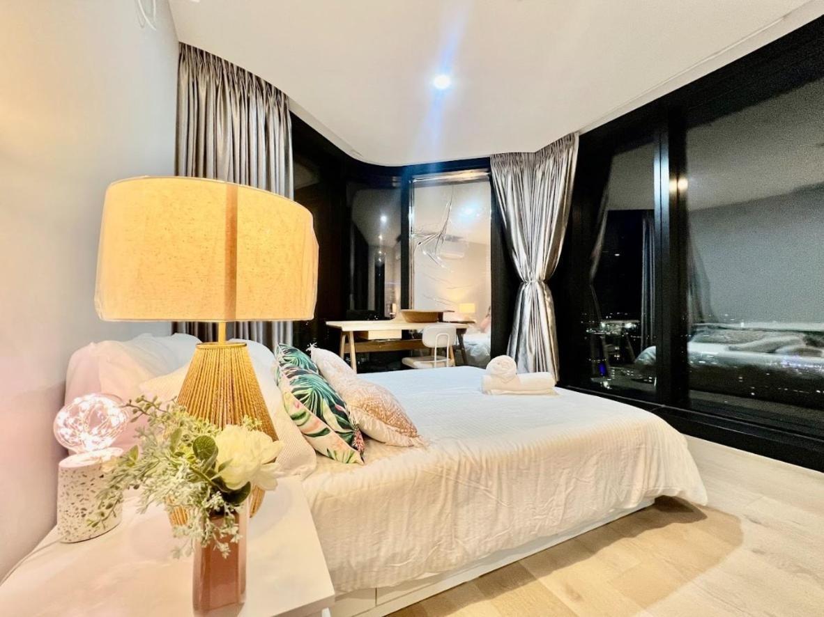 Cbd 3 Bedroom Luxury Pool Sauna Park Apartment *