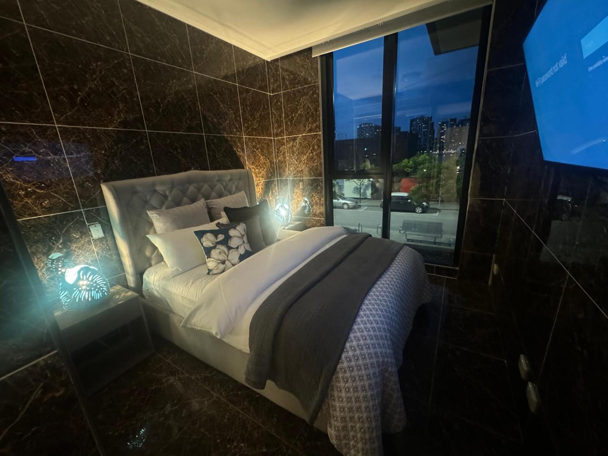 Luxury 4 Family & Friends Apartment