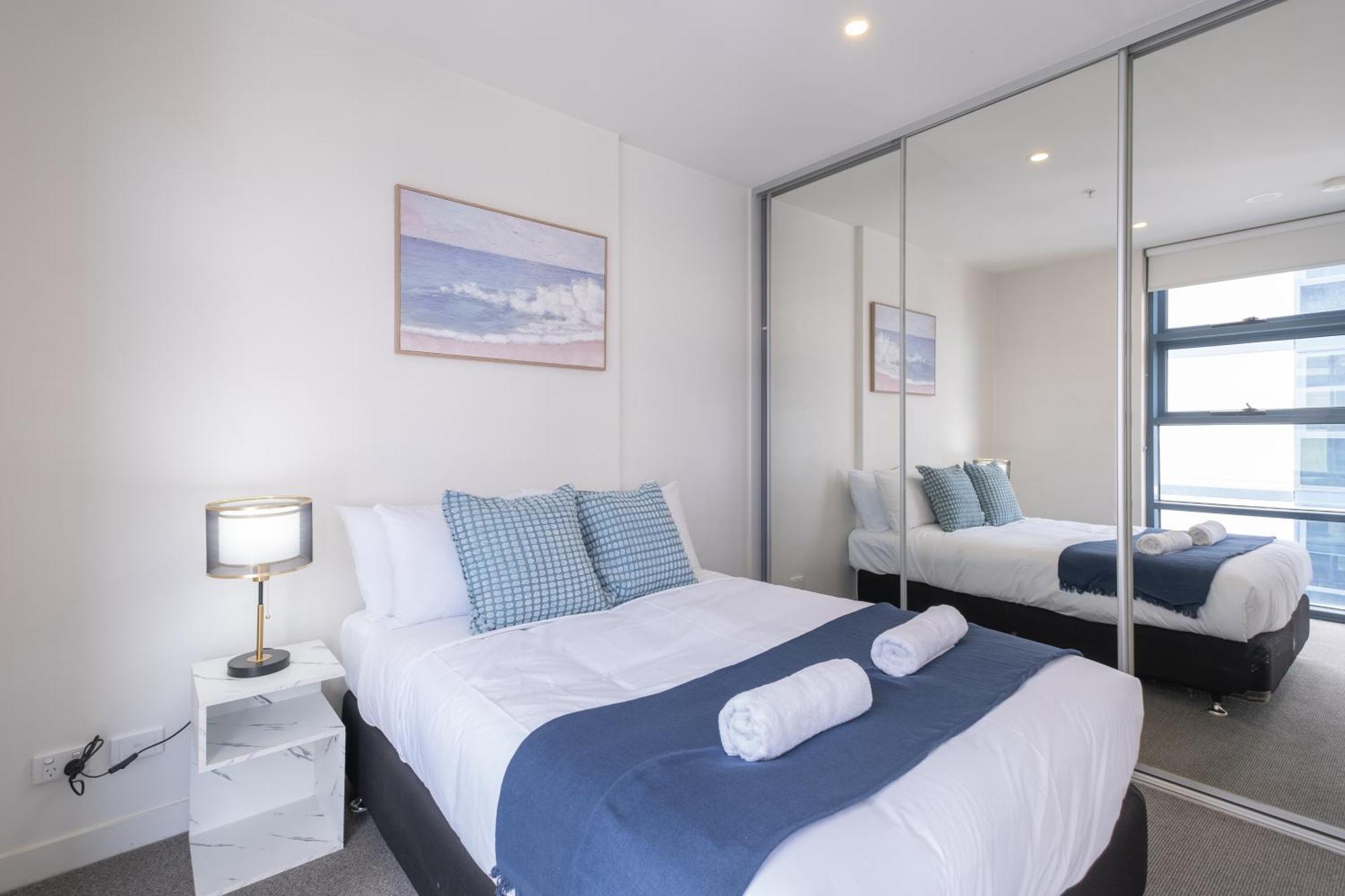 Location Cbd 2br Apartment