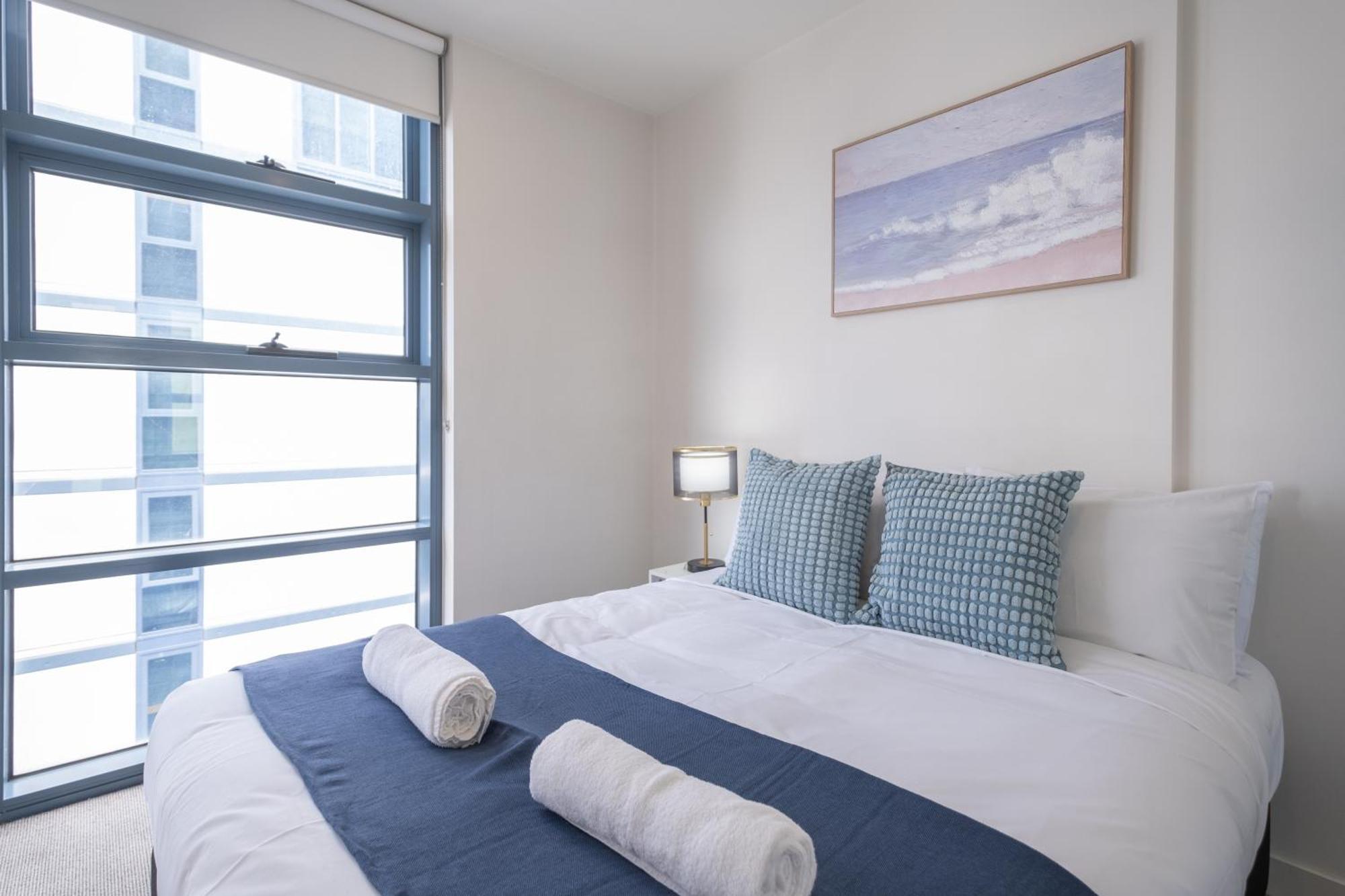Location Cbd 2br Apartment