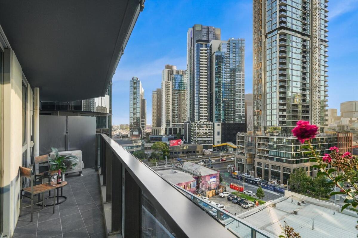 Imagine Marco 1 Bedroom 2 Beds With A Pool Cinema Gym Near Cbd, Crown Casino & Exhibition Centre * Melbourne