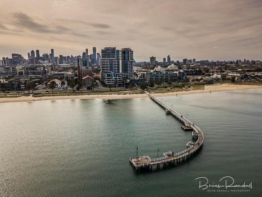 Imagine Marco 1 Bedroom 2 Beds With A Pool Cinema Gym Near Cbd, Crown Casino & Exhibition Centre *