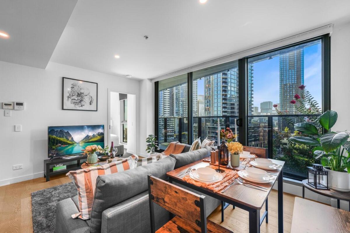 Imagine Marco 1 Bedroom 2 Beds With A Pool Cinema Gym Near Cbd, Crown Casino & Exhibition Centre Apartment