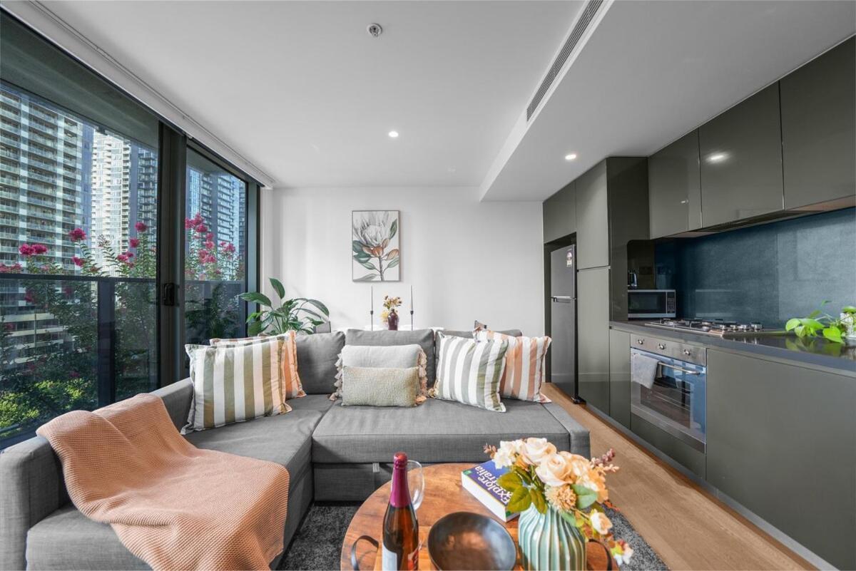 Imagine Marco 1 Bedroom 2 Beds With A Pool Cinema Gym Near Cbd, Crown Casino & Exhibition Centre *