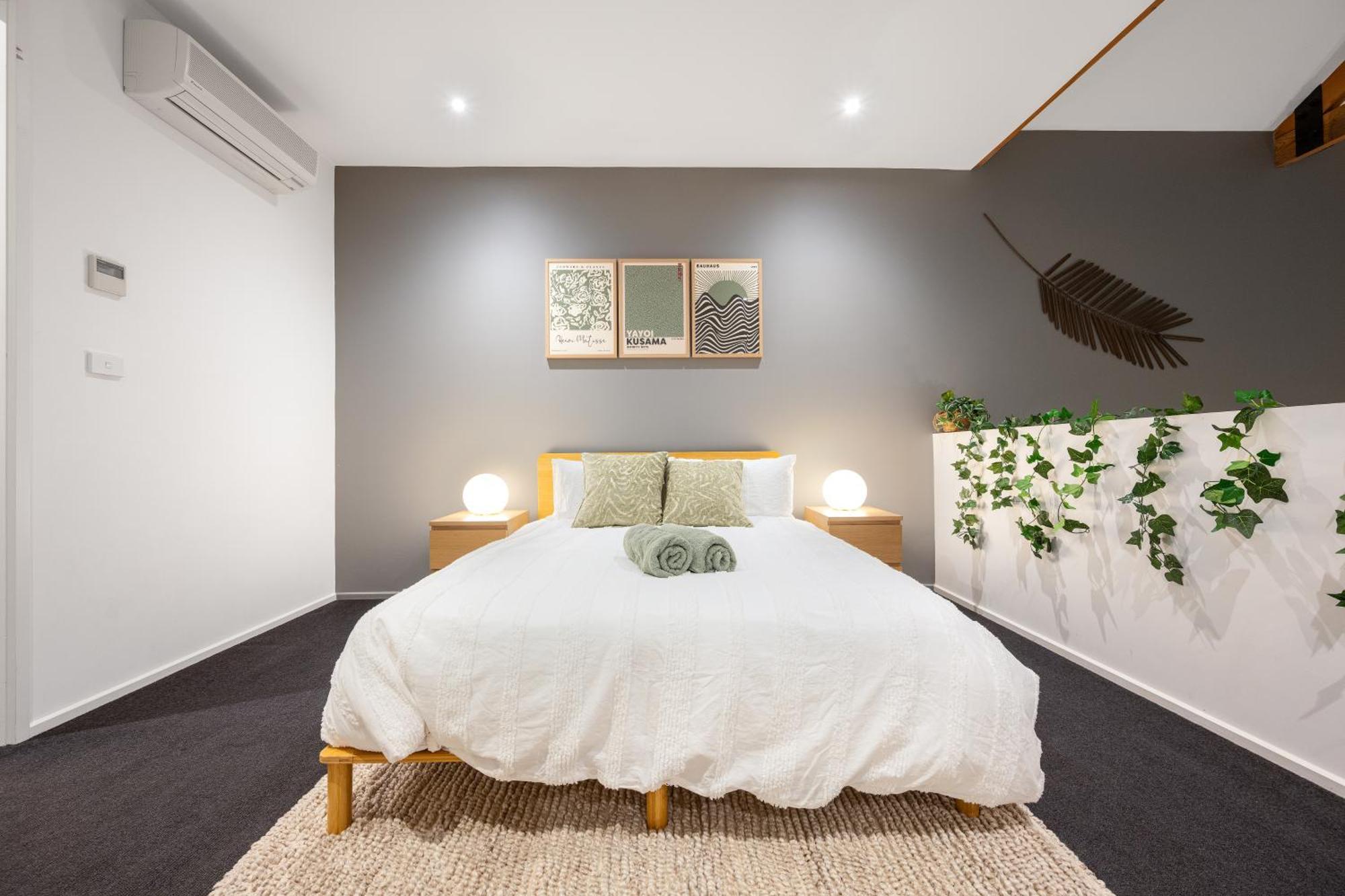 Luxury Loft With Outdoor Cinema Melbourne