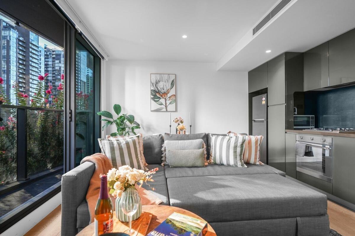 Imagine Marco 1 Bedroom 2 Beds With A Pool Cinema Gym Near Cbd, Crown Casino & Exhibition Centre Apartment Melbourne