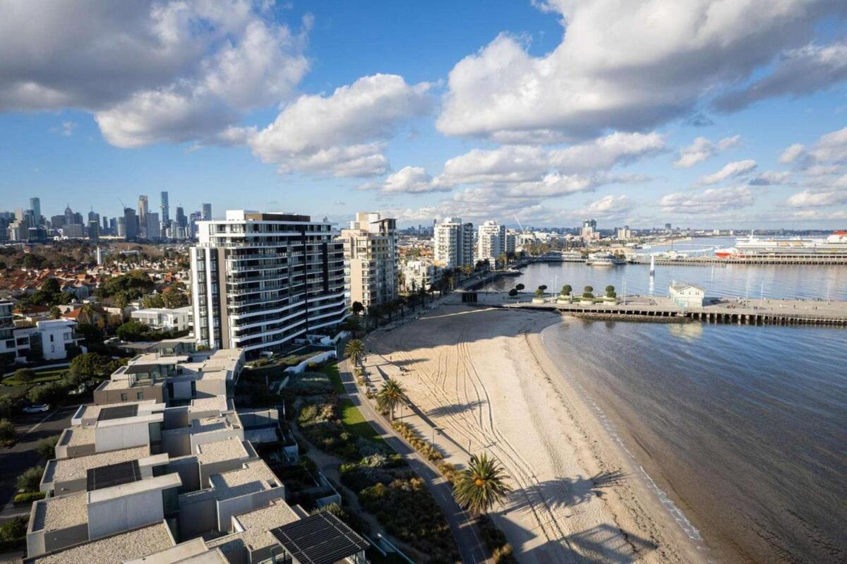 Imagine Marco 1 Bedroom 2 Beds With A Pool Cinema Gym Near Cbd, Crown Casino & Exhibition Centre *